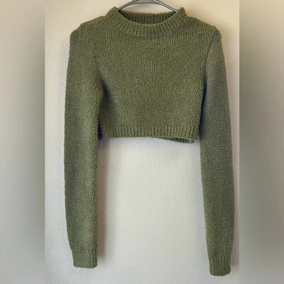 Edikted Sweaters - NWT Edikted crop chenille green sweater soft cozy warm dainty Y2K bop college